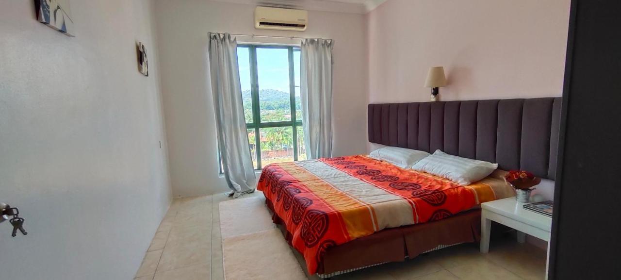Gold Coast International Resort Kampong Bukit Beruang Buitenkant foto